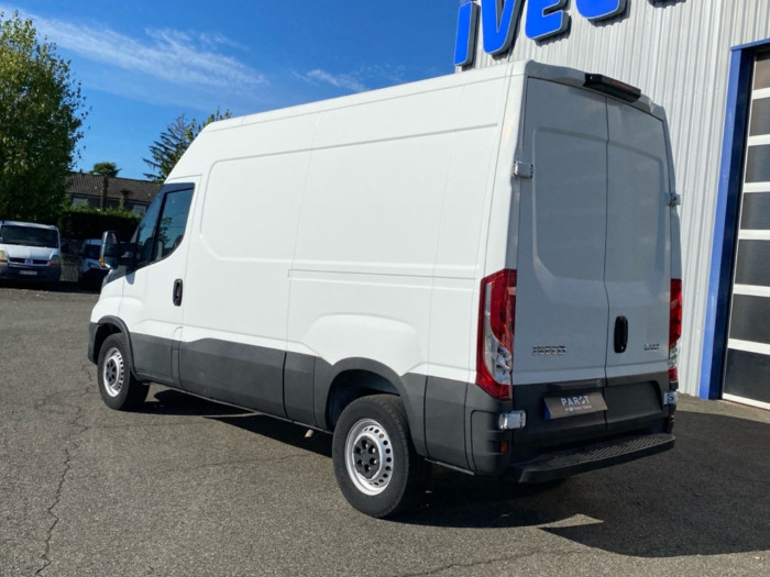 IVECO Daily 35S Fg 35S12 V11