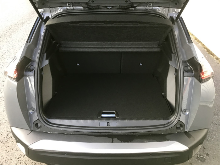 Peugeot 2008 Nouveau Hybrid 136 e-DCS6 Allure