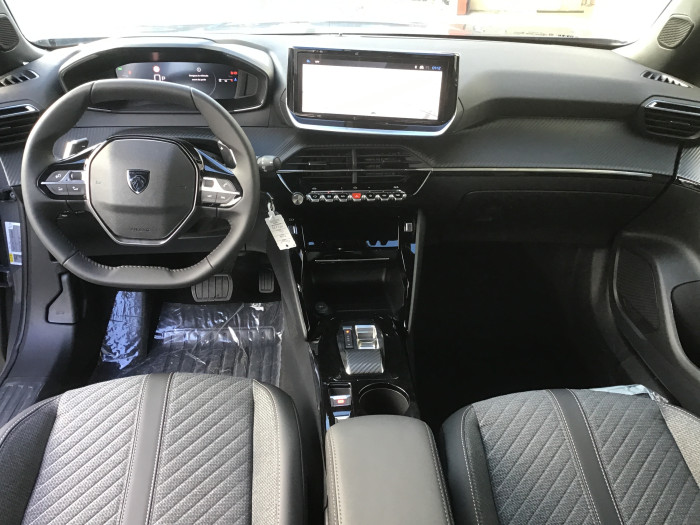 Peugeot 2008 Nouveau Hybrid 136 e-DCS6 Allure