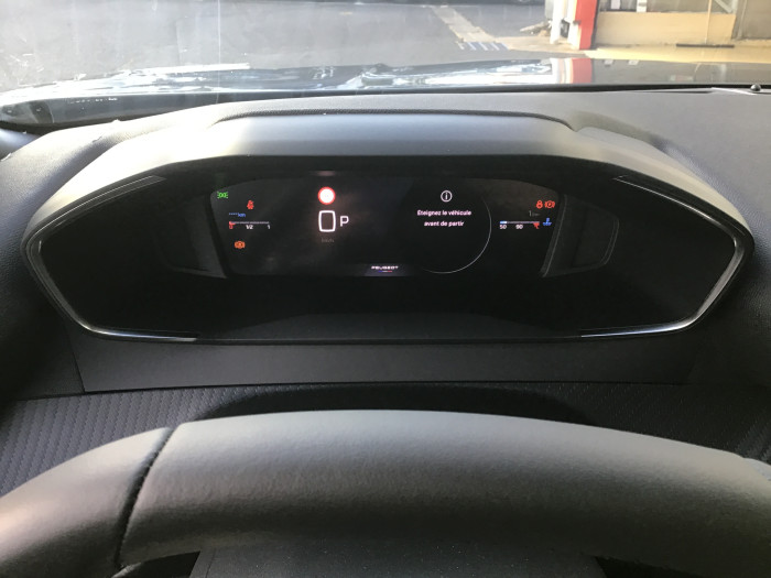 Peugeot 2008 Nouveau Hybrid 136 e-DCS6 Allure