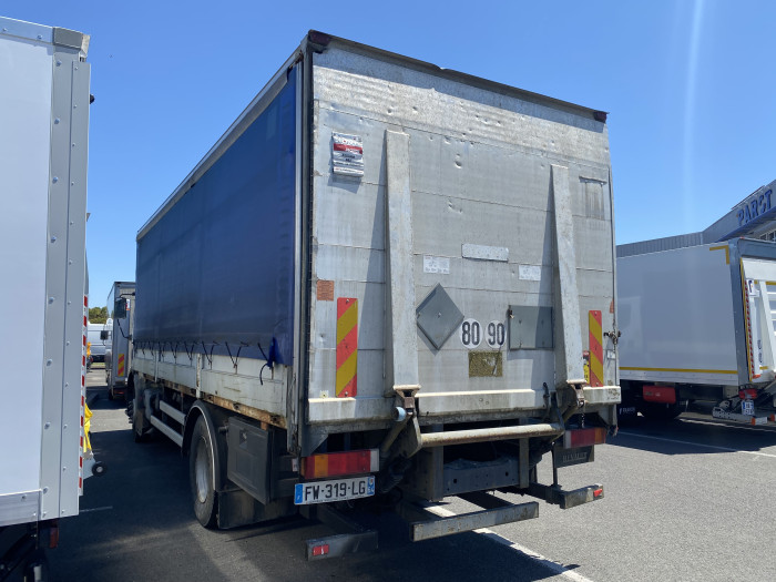 Renault Trucks Midlum 19T 320 DCI