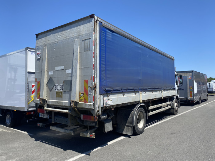 Renault Trucks Midlum 19T 320 DCI