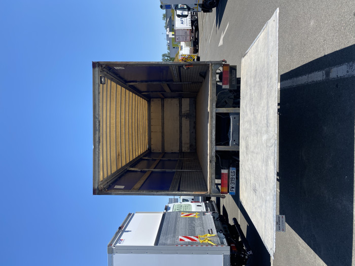 Renault Trucks Midlum 19T 320 DCI