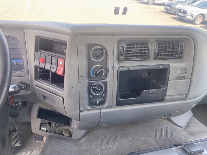 Renault Trucks Kerax 420.19 T