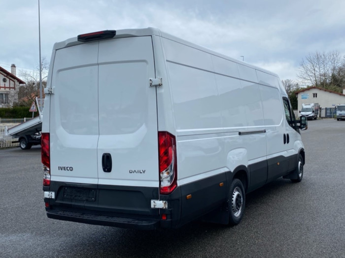 IVECO Daily 35S Fg 35S16H V16