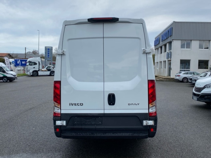 IVECO Daily 35S Fg 35S16H V16