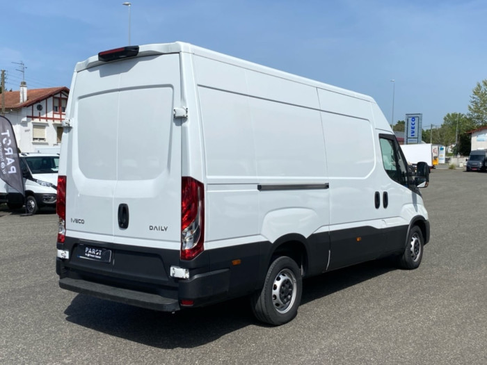 IVECO Daily 35S Fg 35S14 2.3 V12 