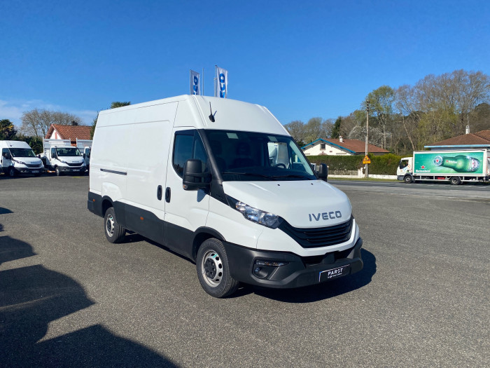 IVECO Daily 35S Fg 35S14H 2.3 V12 