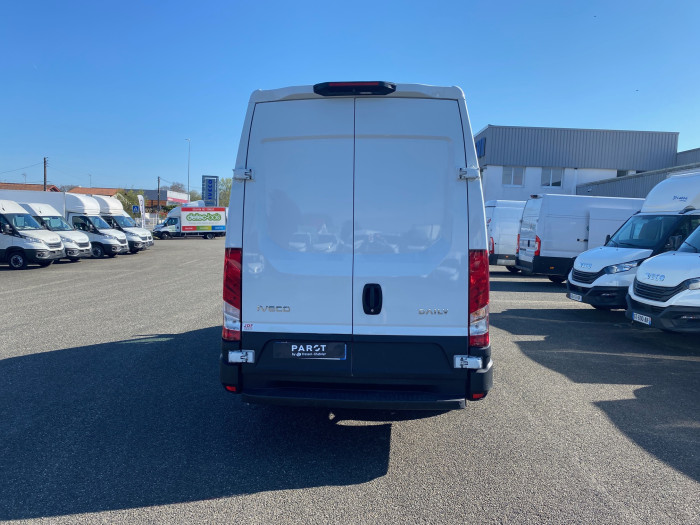 IVECO Daily 35S Fg 35S14H 2.3 V12 