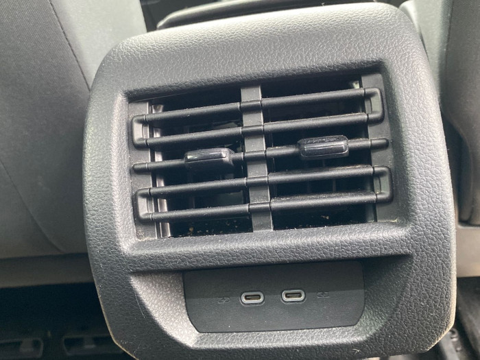 Ford Tourneo Connect 2.0 EcoBlue 102 BVM6 Titanium