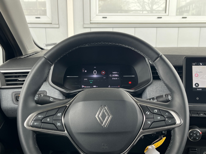 Renault Clio 1.5 dCi 100ch Evolution - 25