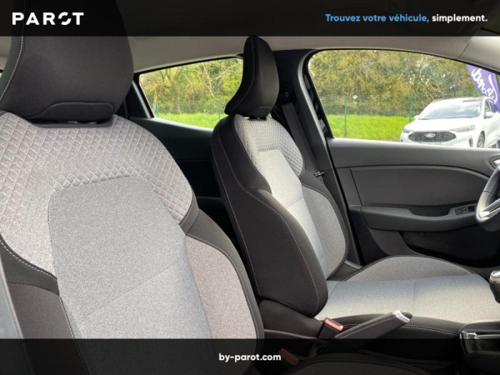 Renault Clio 1.5 dCi 100ch Evolution - 25