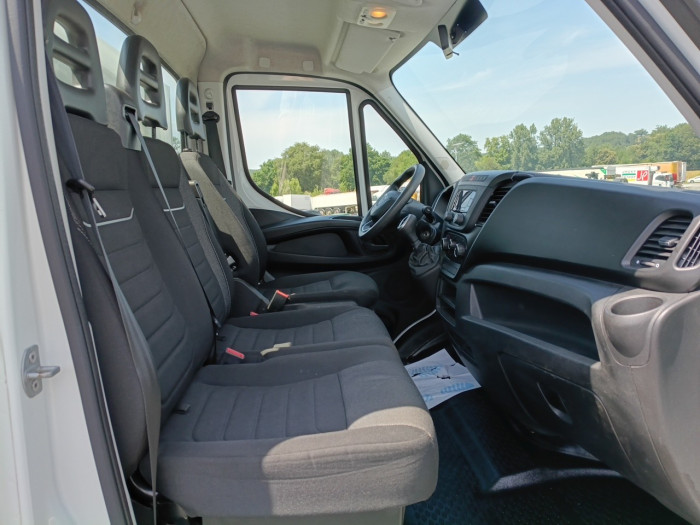 IVECO Daily CCb 35C14 empattement 3750 Hi-Matic