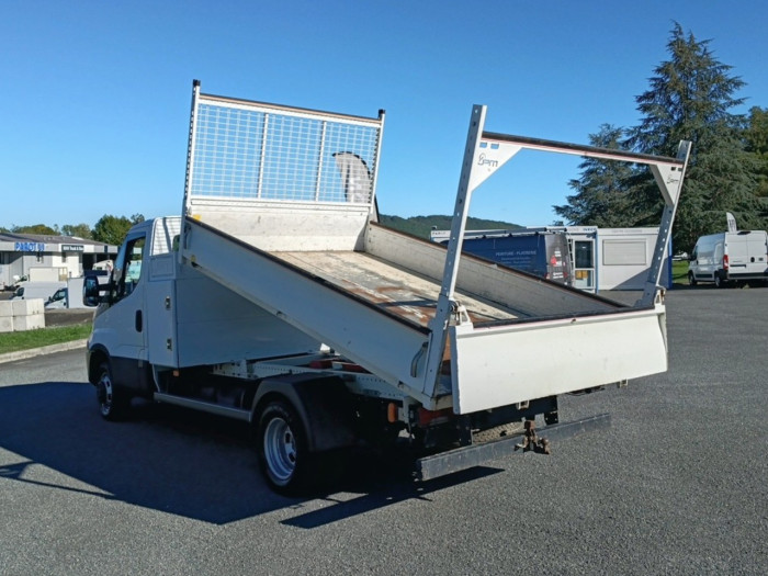 IVECO Daily CCb 35C18H Empattement 3750 Hi-Matic
