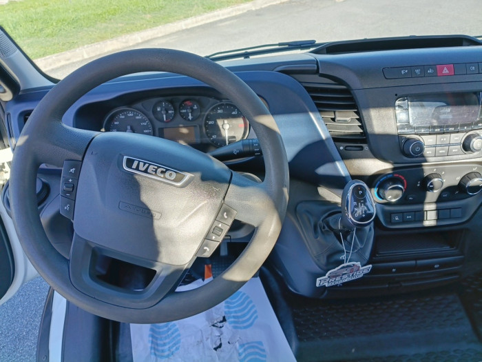 IVECO Daily CCb 35C18H Empattement 3750 Hi-Matic