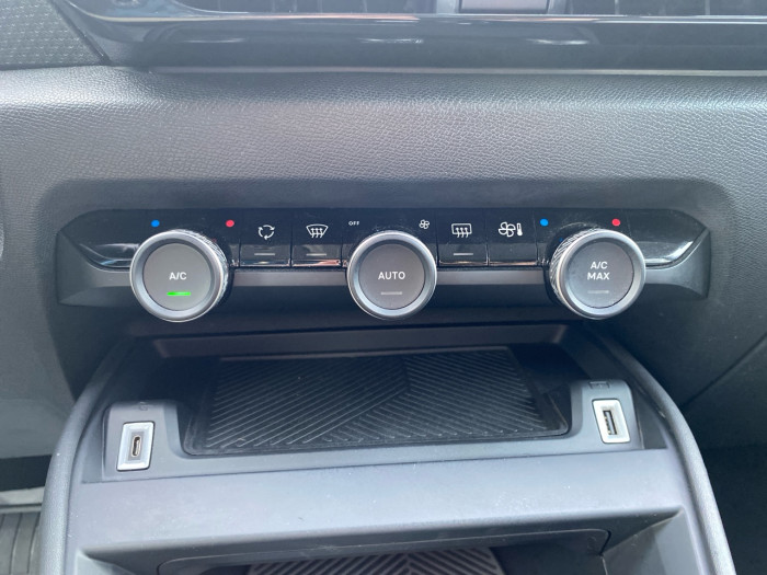 Citroën C4 BlueHDi 130ch S&S Feel Pack EAT8 120g