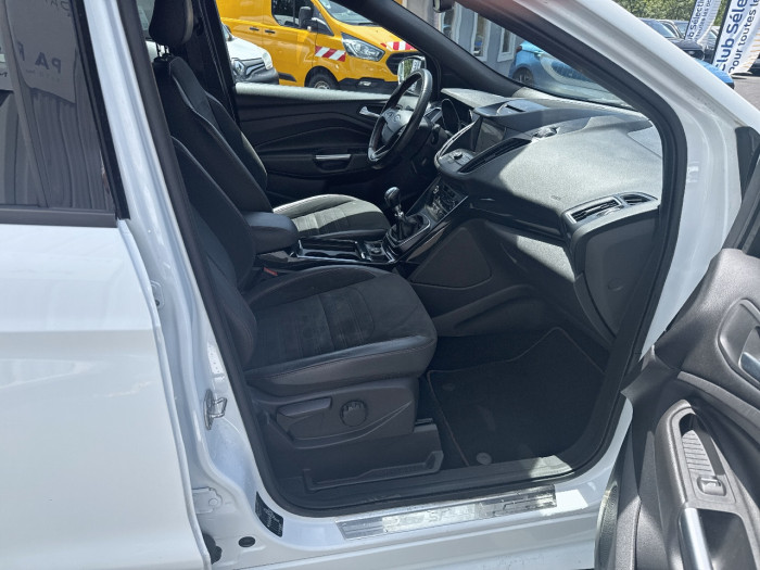 Ford Kuga 2.0 TDCi 150ch Stop&Start ST-Line 4x2