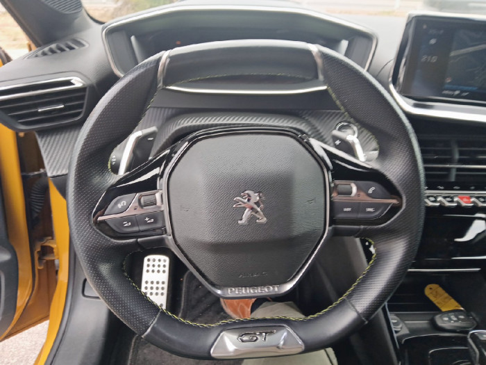 Peugeot 208 PureTech 100 S&S EAT8 GT Line