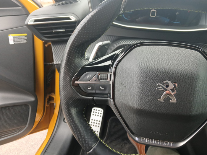 Peugeot 208 PureTech 100 S&S EAT8 GT Line