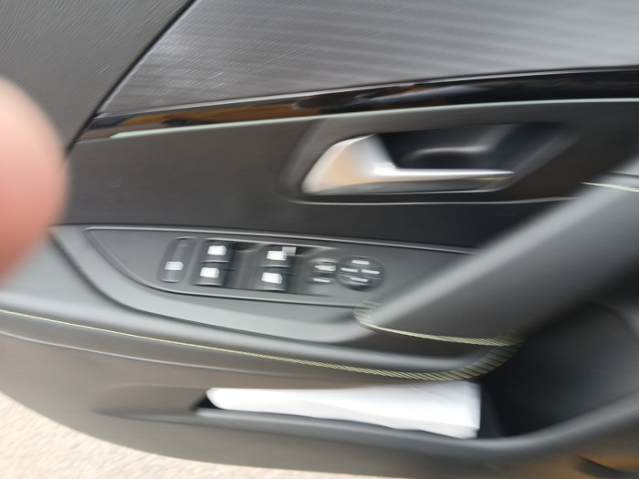 Peugeot 208 PureTech 100 S&S EAT8 GT Line