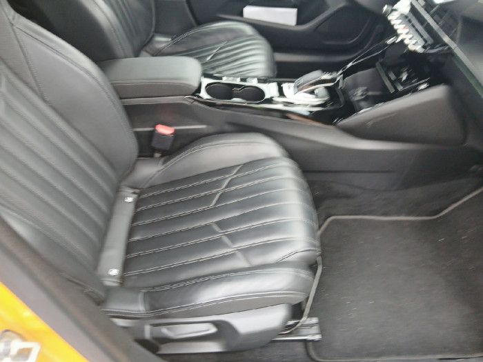 Peugeot 208 PureTech 100 S&S EAT8 GT Line