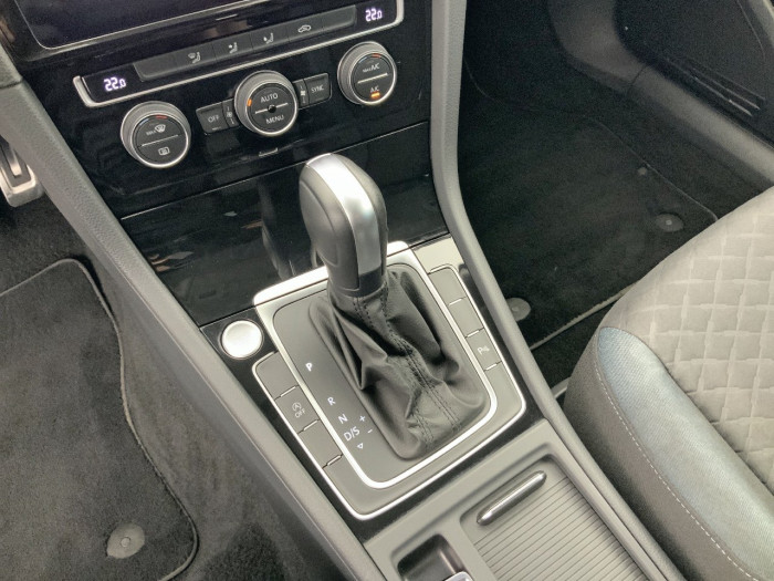 Volkswagen Golf 1.5 eTSI OPF 150 DSG7 Style 1st