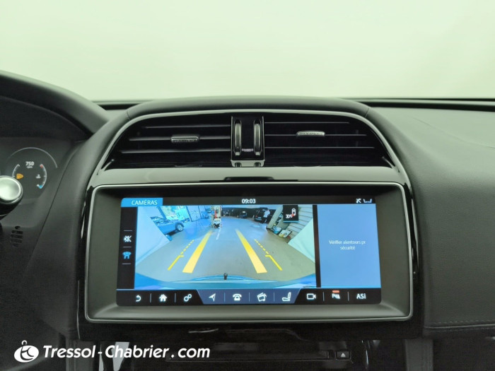 Jaguar F-Pace 2.0 D - 180 AWD Portfolio