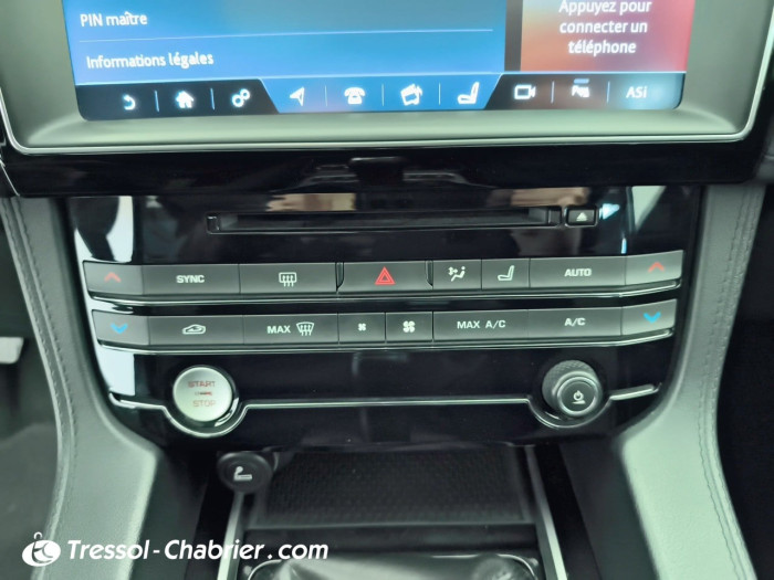 Jaguar F-Pace 2.0 D - 180 AWD Portfolio