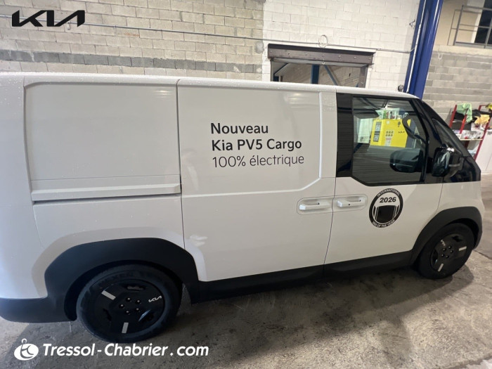 Kia PV5 CARGO FOURGON BATTERIE L ESSENTIAL