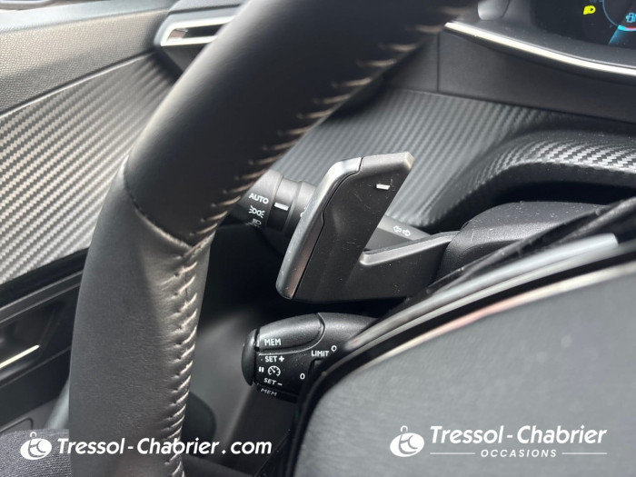 Peugeot 2008 PureTech 130 S&S EAT8 Allure