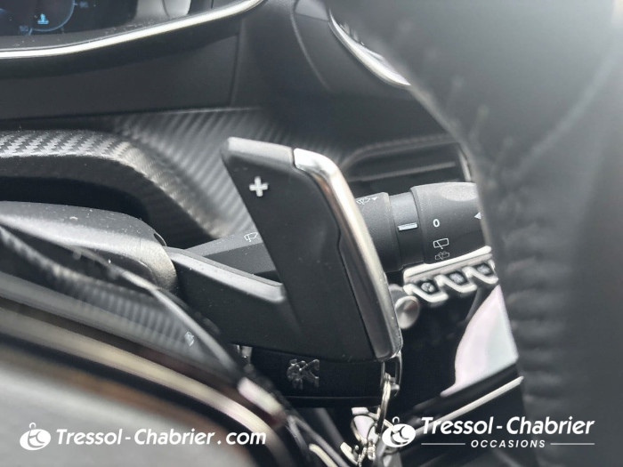 Peugeot 2008 PureTech 130 S&S EAT8 Allure