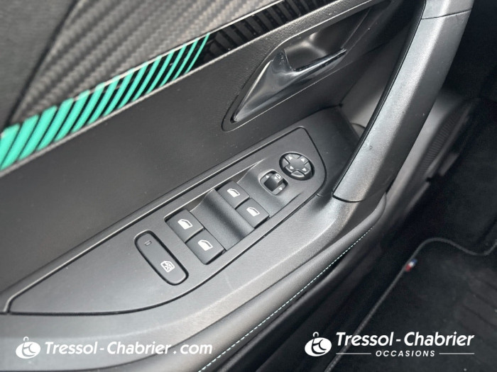 Peugeot 2008 PureTech 130 S&S EAT8 Allure