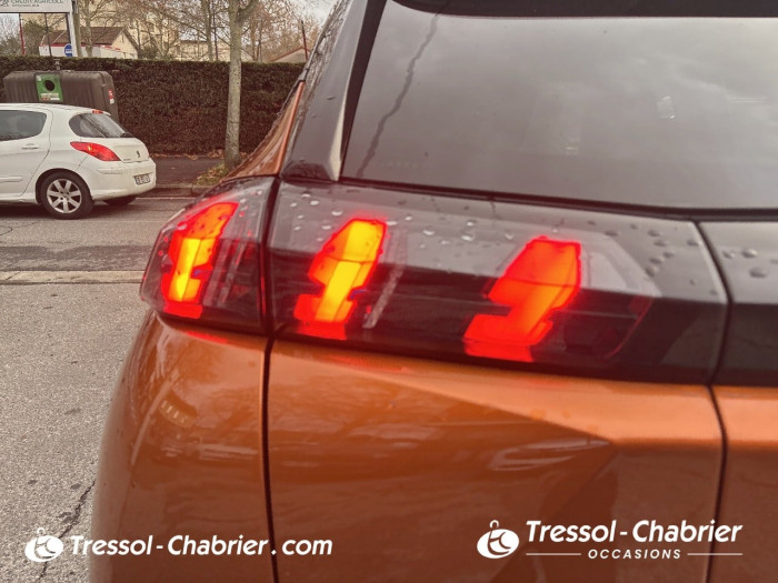 Peugeot 2008 PureTech 130 S&S EAT8 Allure