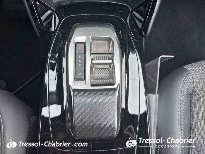 Peugeot 2008 PureTech 130 S&S EAT8 Allure