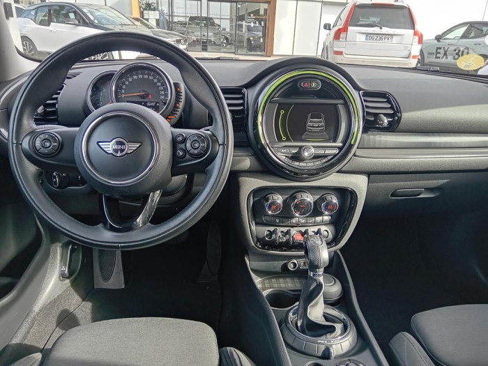 MINI CLUBMAN F54 Cooper D 150 ch Finition Red Hot Chili A