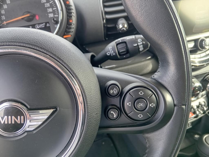 MINI CLUBMAN F54 Cooper D 150 ch Finition Red Hot Chili A