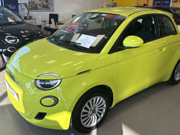 Fiat 500e BERLINE MY22 SERIE 1 STEP 2 500 e 118 ch Icône Plus