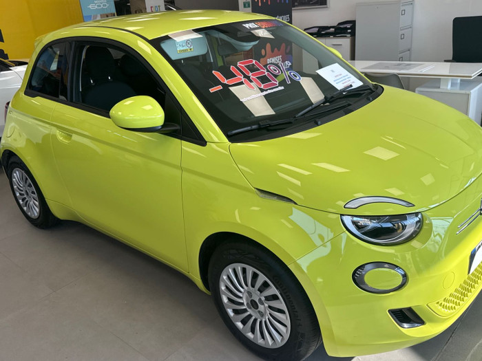 Fiat 500e BERLINE MY22 SERIE 1 STEP 2 500 e 118 ch Icône Plus