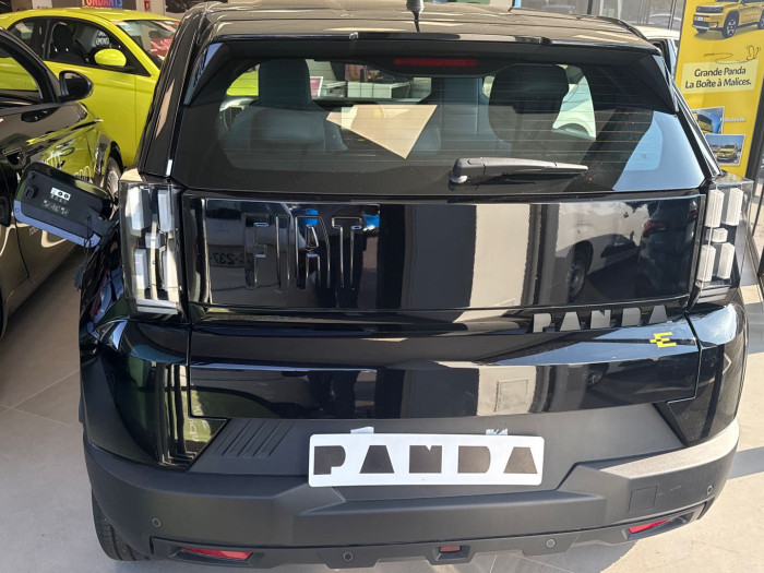 Fiat GRANDE PANDA e 83 ch RED
