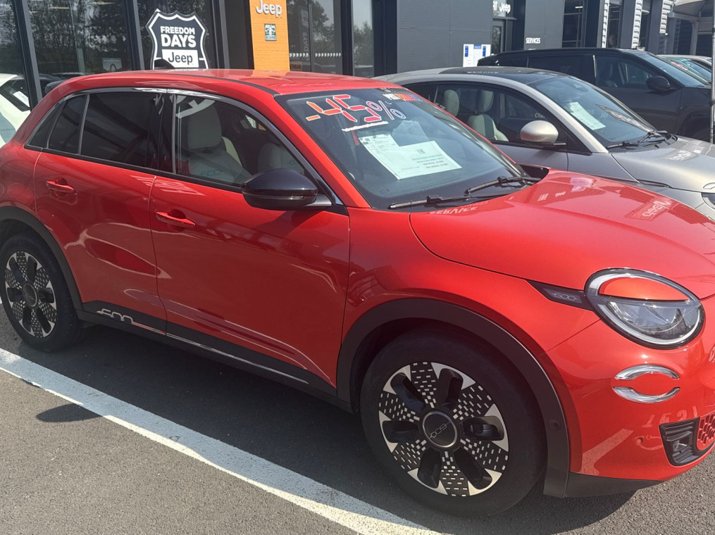 Fiat 600e 156 ch 54 kWh La Prima