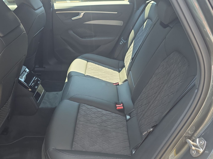 Audi A6 AVANT DIESEL Nouveau TDI 204 ch S tronic 7 S line