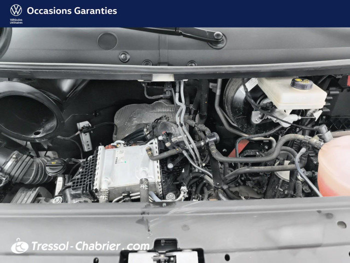 VOLKSWAGEN UTILITAIRES CRAFTER VAN 30 L3H3 2.0 TDI 140 CH BUSINESS