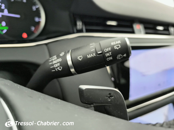 Land Rover Range Rover Evoque Mark I P300e PHEV AWD BVA8 R-Dynamic