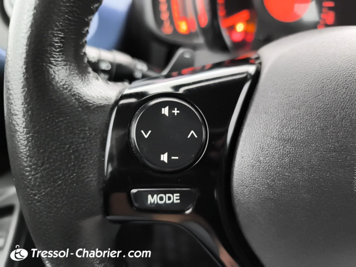 Toyota Aygo 1.0 VVT-i x-shift x-cite Bleu Cyan