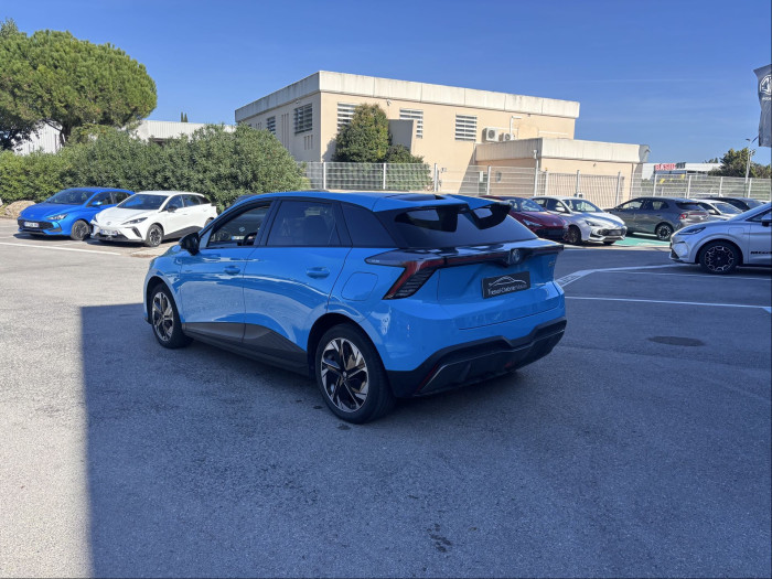 MG MG4 Nouveau Electric 64kWh - 150 kW 2WD Luxury