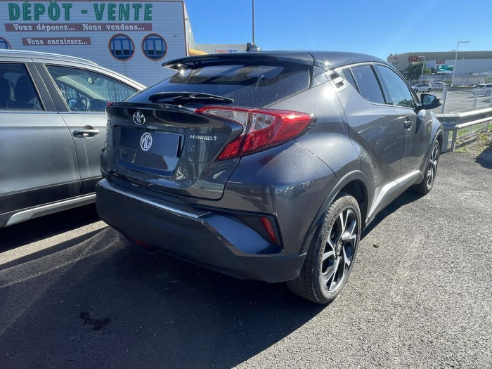 Toyota C-HR HYBRIDE RC18 122h Dynamic