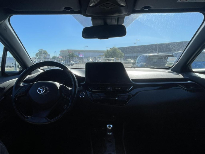 Toyota C-HR HYBRIDE RC18 122h Dynamic