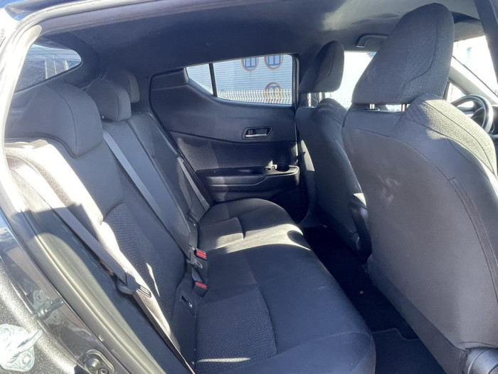 Toyota C-HR HYBRIDE RC18 122h Dynamic