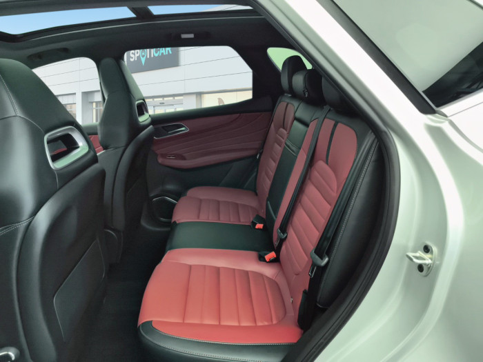 MG EHS 1.5T GDI PHEV Luxury