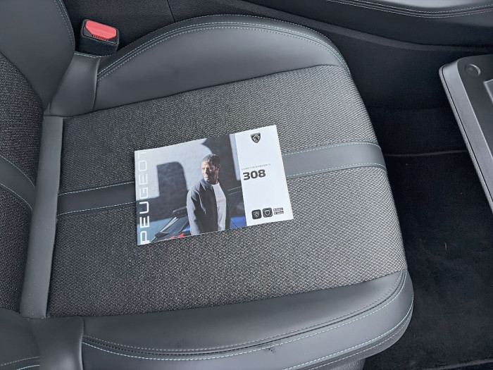 Peugeot 308 SW PHEV 180 e-EAT8 Allure Pack